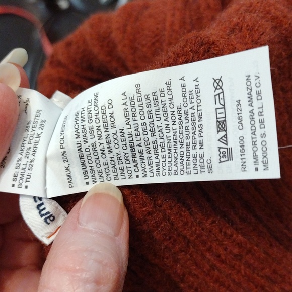 NWT Amazon Essentials Organge Beanie Hat - Picture 5 of 8